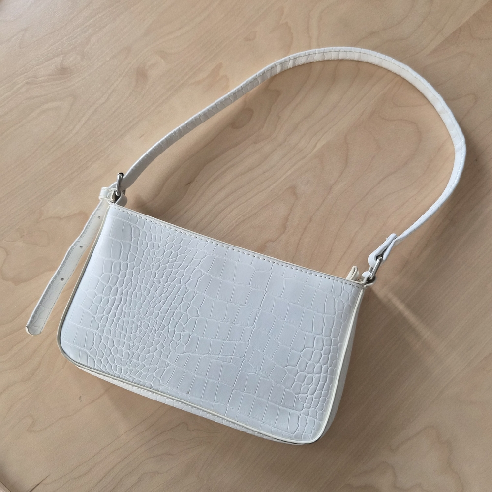 ☆5/$15☆Cotton On White Croc-Embossed Shoulder Bag | Mini Baguette Style